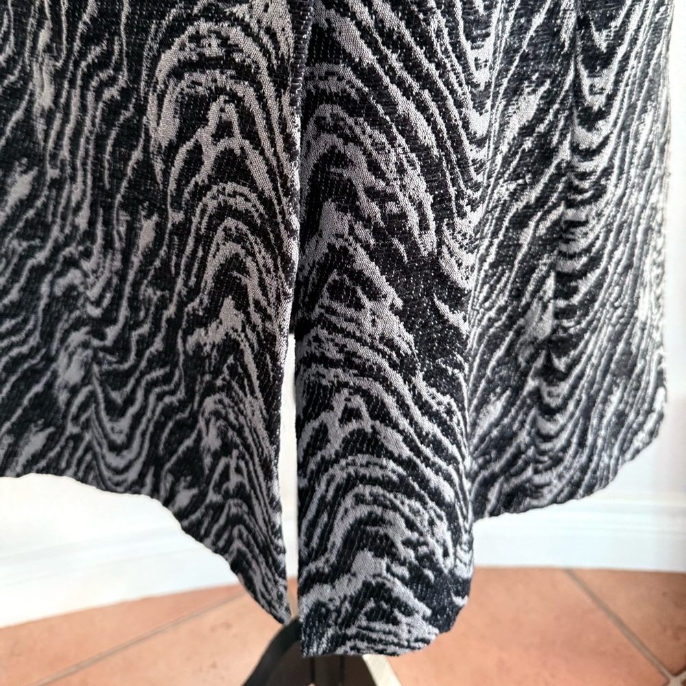 FiFi Collection Gray & Black Brocade Coat - Picture 8 of 10